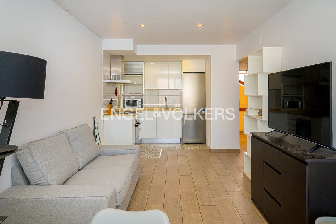 2 bedroom Apartment for rent in Benidorm with pool garage - € 1,200 (Ref: 10167453)