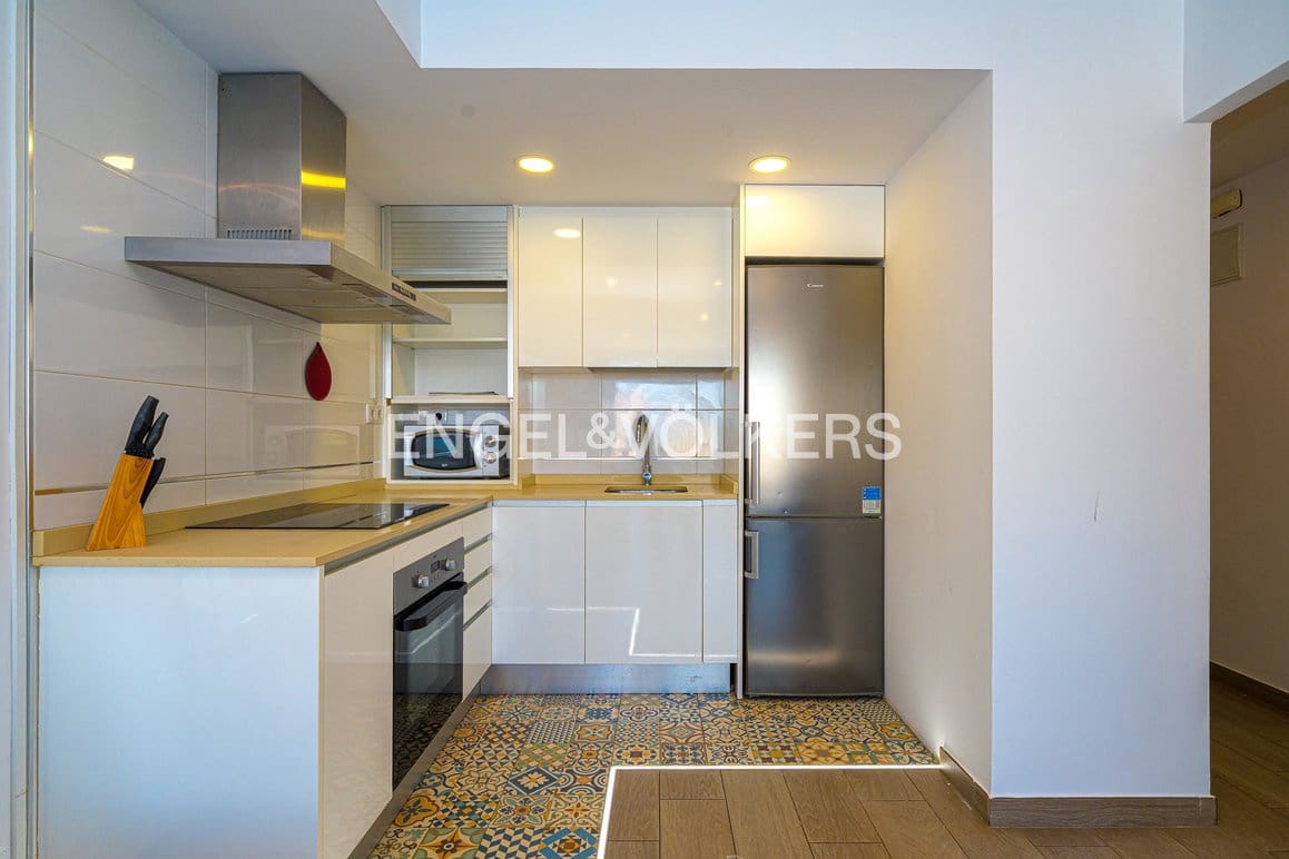 2 bedroom Apartment for rent in Benidorm with pool garage - € 1,200 (Ref: 10167453)