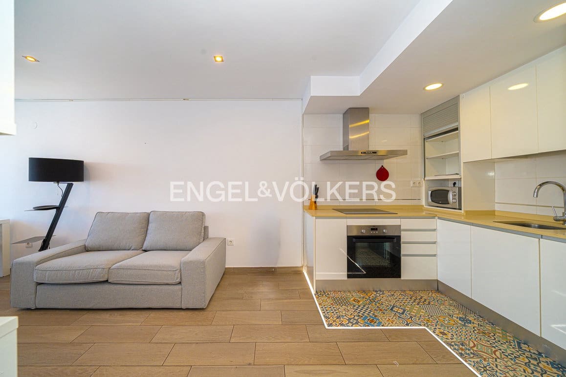 2 bedroom Apartment for rent in Benidorm with pool garage - € 1,200 (Ref: 10167453)