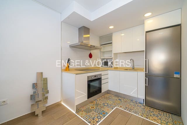 2 bedroom Apartment for rent in Juzgados - Plaza de Toros, Benidorm with pool garage - € 1,200 (Ref: 10167453)