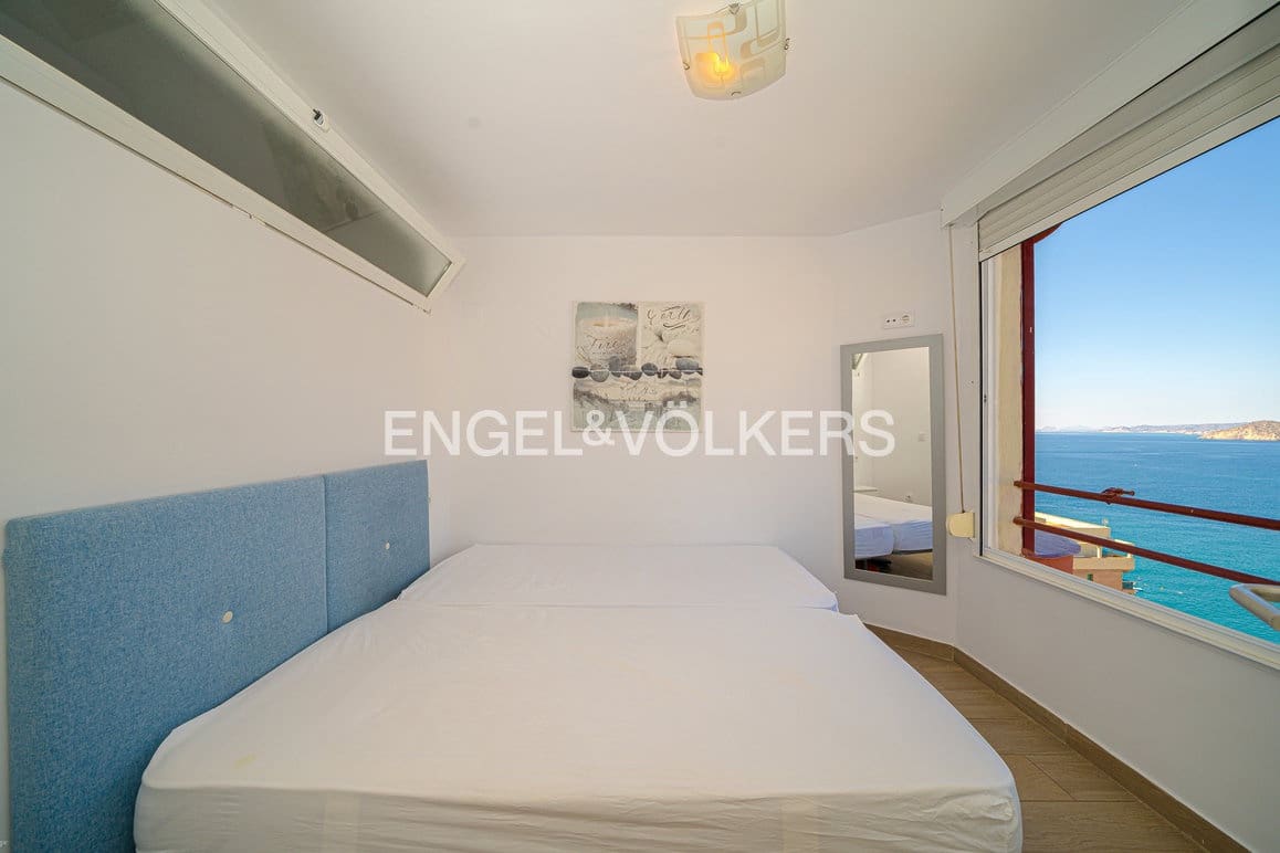 2 bedroom Apartment for rent in Benidorm with pool garage - € 1,200 (Ref: 10167453)