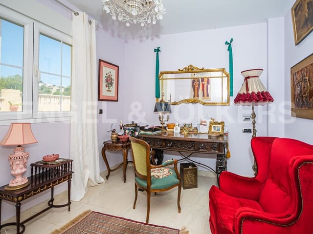 5 soveværelse Villa til salg i La Nucia med swimmingpool garage - € 800.000 (Ref: 8737009)