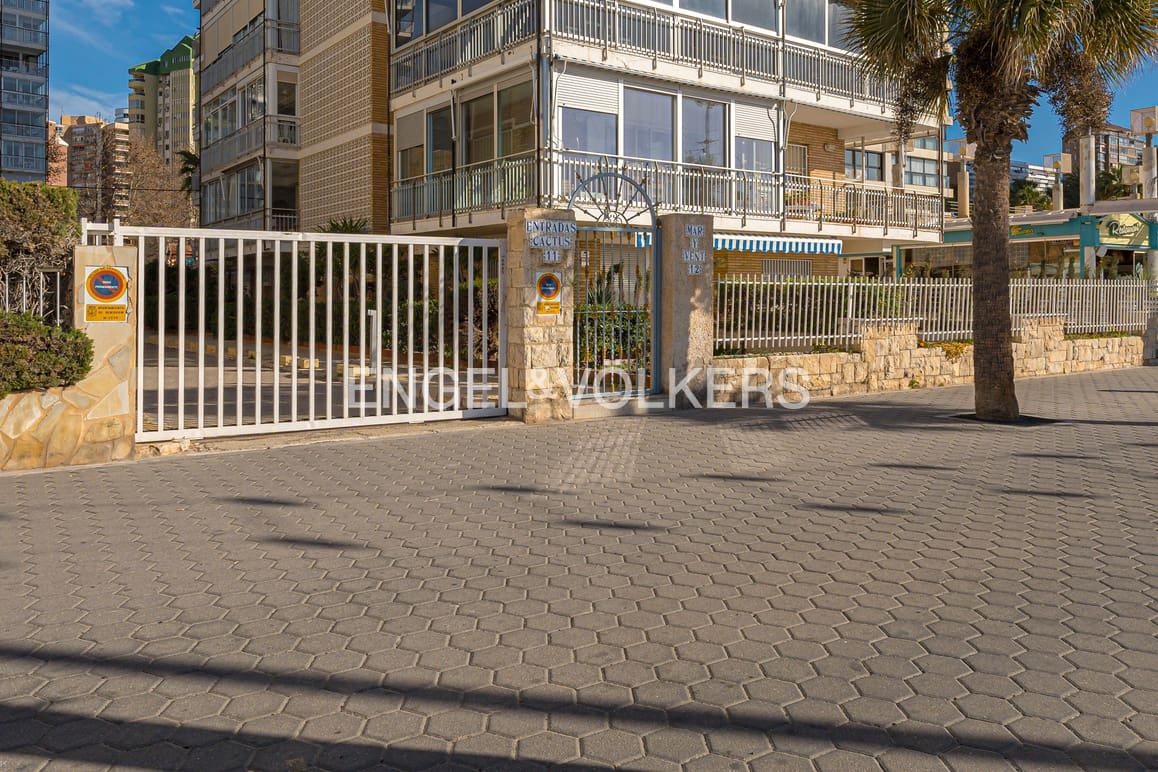 Apartamento de 3 habitaciones en Benidorm en venta - 535.000 € (Ref: 8799678)