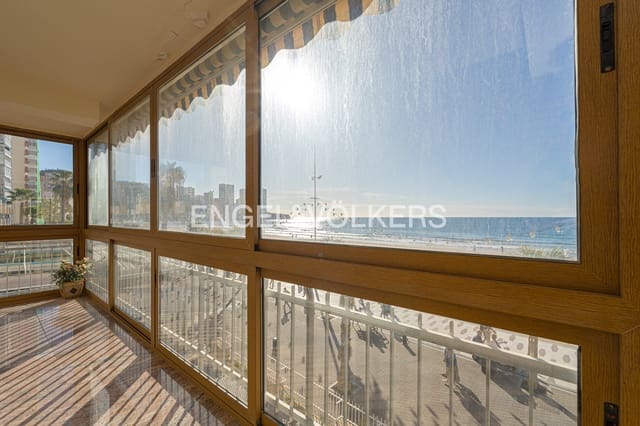 Apartamento de 3 habitaciones en Benidorm en venta - 535.000 € (Ref: 8799678)
