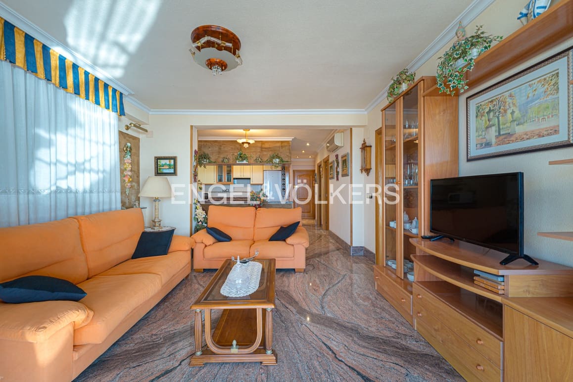 Apartamento de 3 habitaciones en Benidorm en venta - 535.000 € (Ref: 8799678)