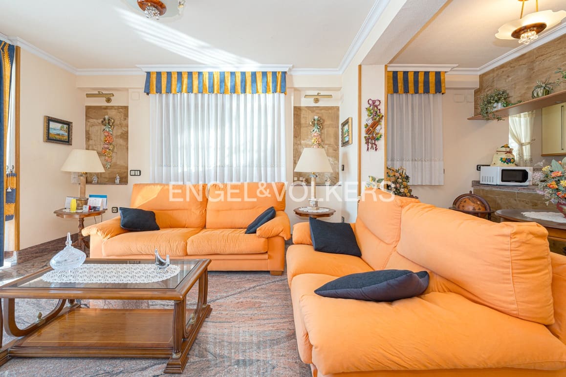 Apartamento de 3 habitaciones en Benidorm en venta - 535.000 € (Ref: 8799678)