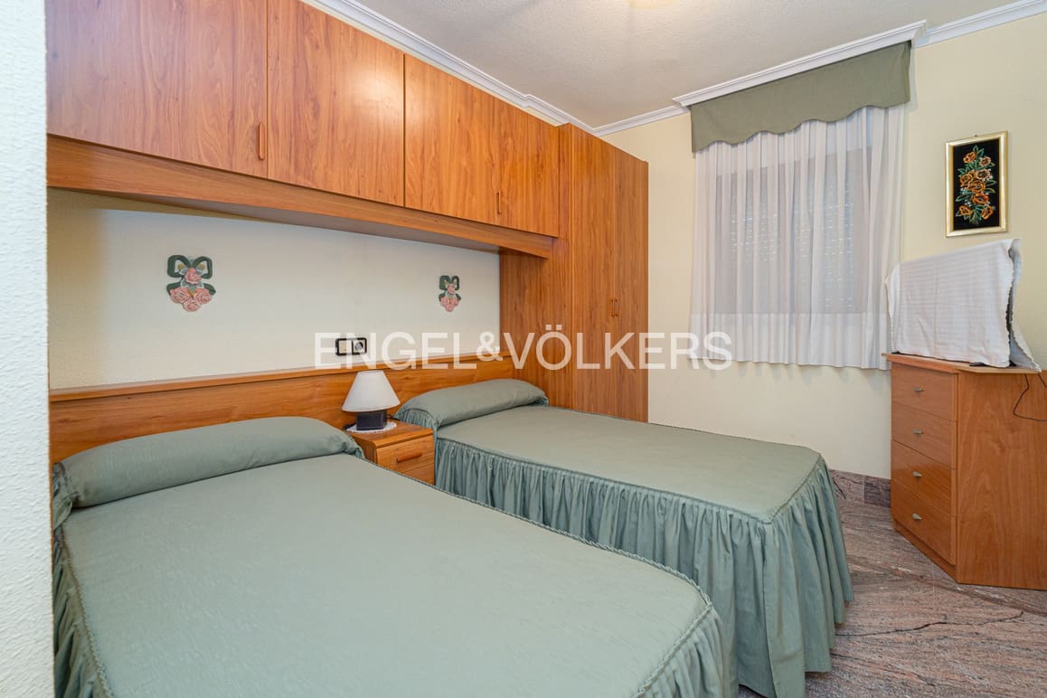 Apartamento de 3 habitaciones en Benidorm en venta - 535.000 € (Ref: 8799678)