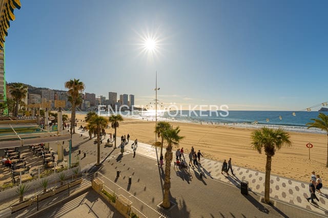 Apartamento de 3 habitaciones en Benidorm en venta - 535.000 € (Ref: 8799678)