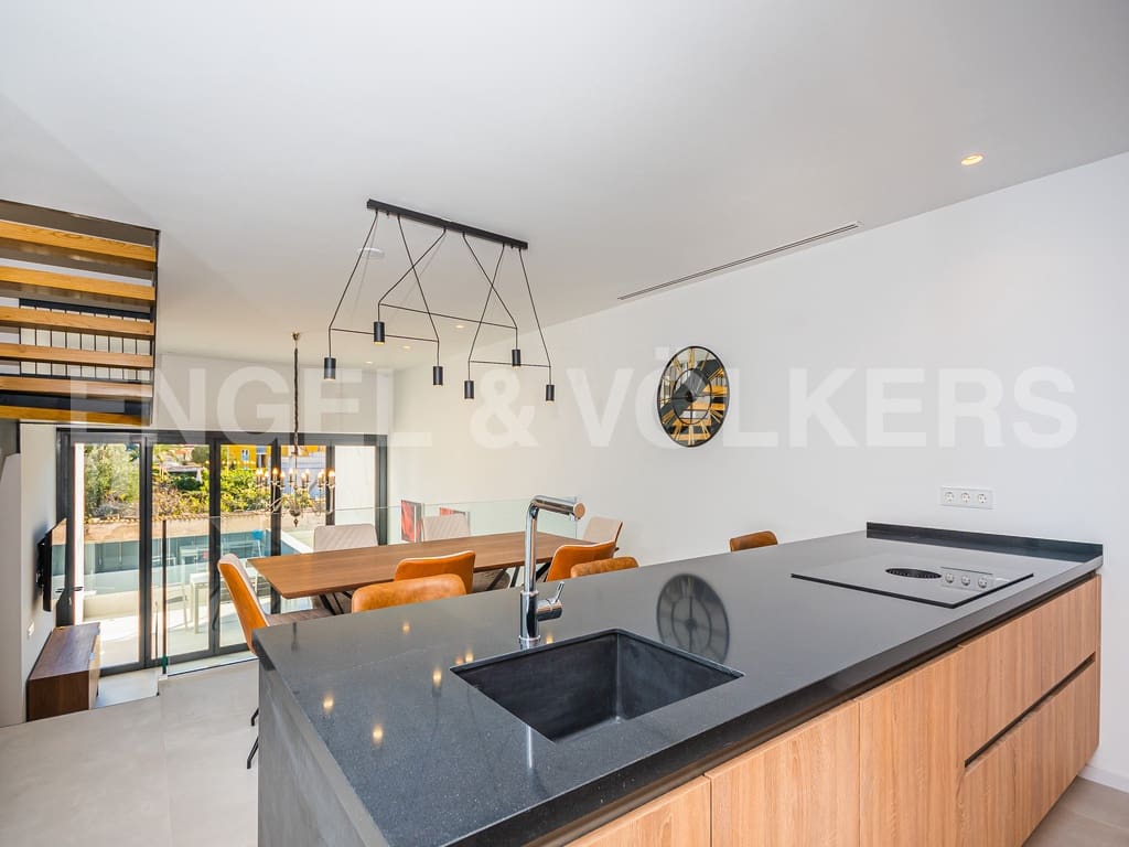 3 soveværelse Villa til salg i Albir med swimmingpool garage - € 665.000 (Ref: 8837960)