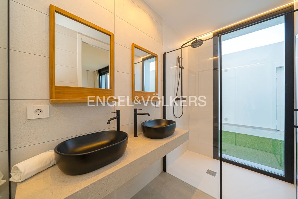 4 soveværelse Villa til salg i Albir med swimmingpool garage - € 875.000 (Ref: 8837962)