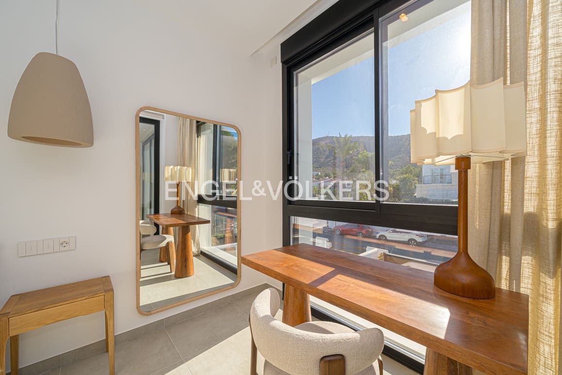 4 soveværelse Villa til salg i Albir med swimmingpool garage - € 875.000 (Ref: 8837962)