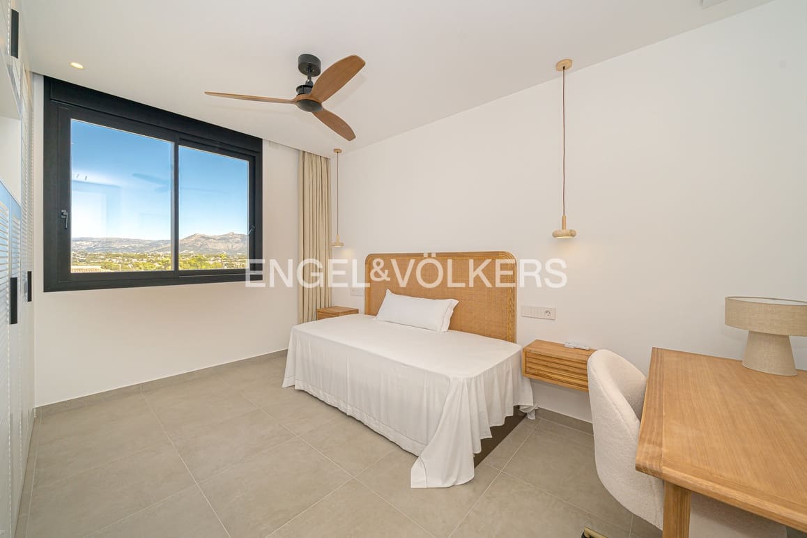 4 soveværelse Villa til salg i Albir med swimmingpool garage - € 875.000 (Ref: 8837962)