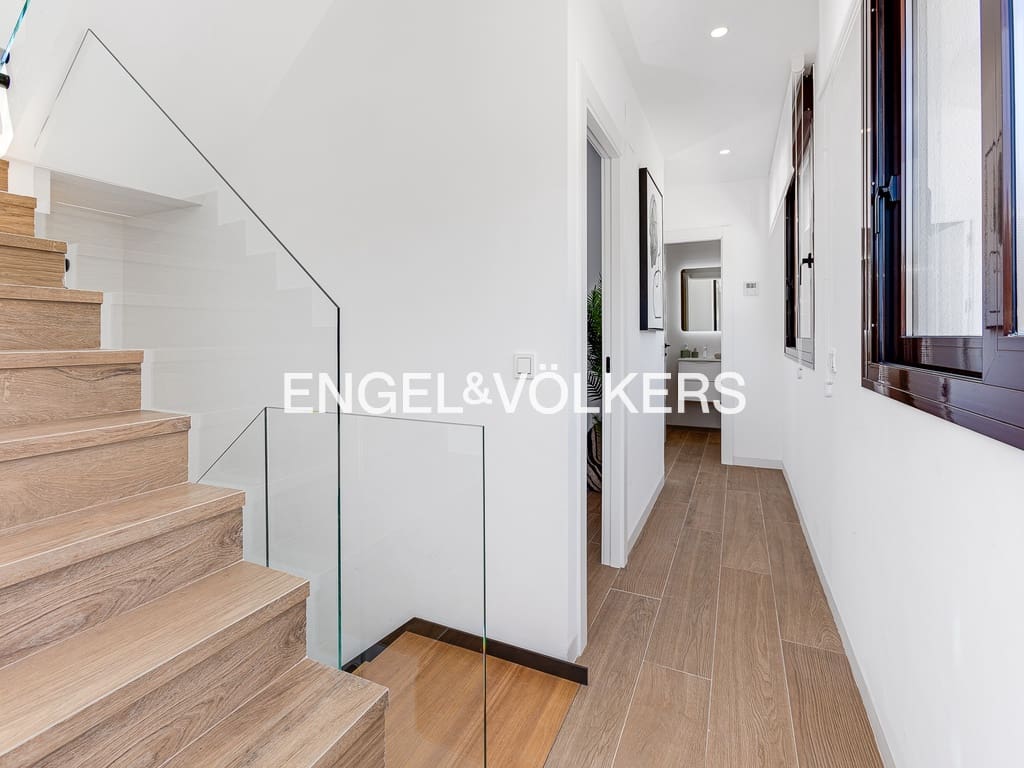 4 Zimmer Villa zu verkaufen in Finestrat mit Pool Garage - 730.000 € (Ref: 8850035)