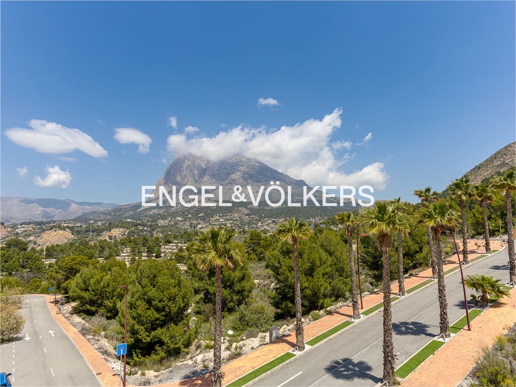 4 Zimmer Villa zu verkaufen in Finestrat mit Pool Garage - 730.000 € (Ref: 8850035)