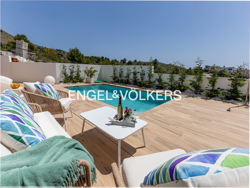 4 Zimmer Villa zu verkaufen in Finestrat mit Pool Garage - 730.000 € (Ref: 8850035)