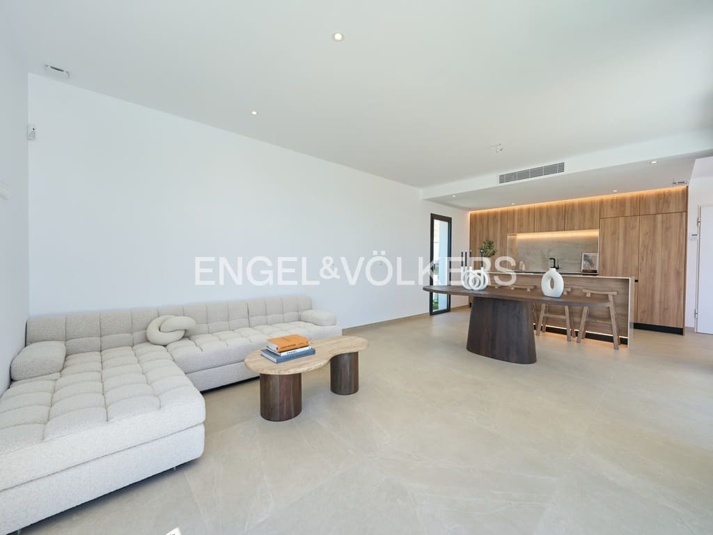 3 makuuhuone Huvila myytävänä paikassa Alfaz del Pi / L'Alfas del Pi mukana uima-altaan 
autotalli - 615 000 € (Ref: 8863670)