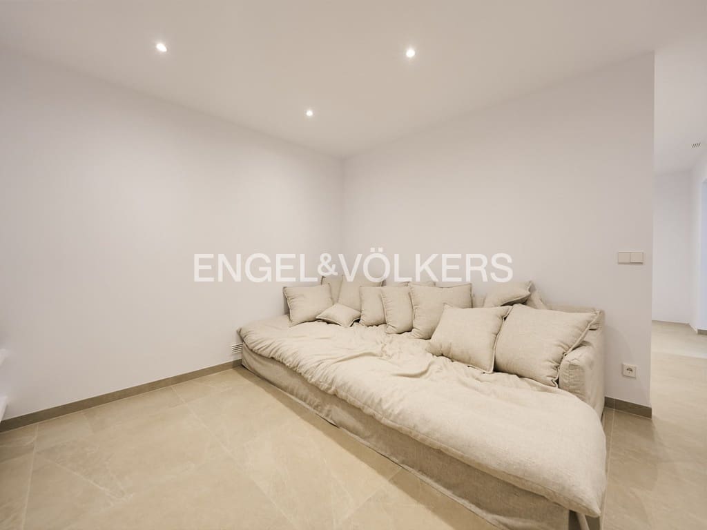 3 makuuhuone Huvila myytävänä paikassa Alfaz del Pi / L'Alfas del Pi mukana uima-altaan 
autotalli - 615 000 € (Ref: 8863670)