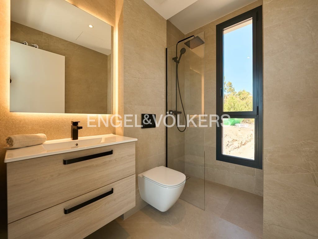 3 makuuhuone Huvila myytävänä paikassa Alfaz del Pi / L'Alfas del Pi mukana uima-altaan 
autotalli - 615 000 € (Ref: 8863670)