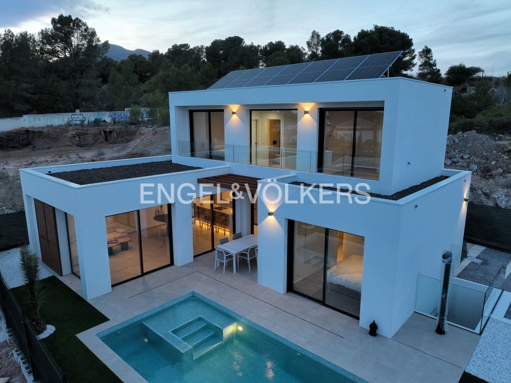 3 makuuhuone Huvila myytävänä paikassa Alfaz del Pi / L'Alfas del Pi mukana uima-altaan 
autotalli - 615 000 € (Ref: 8863670)