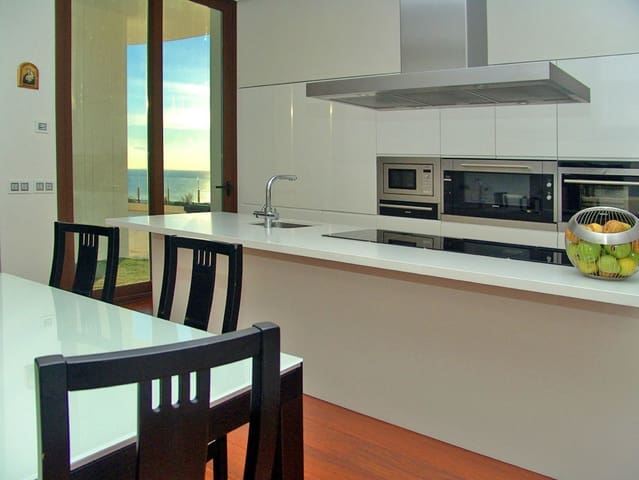 5 slaapkamer Villa te koop in Juzgados - Plaza de Toros, Benidorm met zwembad garage - € 3.500.000 (Ref: 8865680)