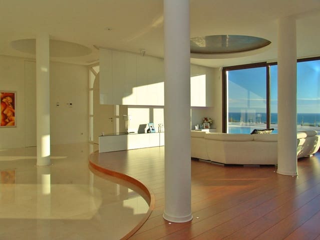 5 slaapkamer Villa te koop in Juzgados - Plaza de Toros, Benidorm met zwembad garage - € 3.500.000 (Ref: 8865680)