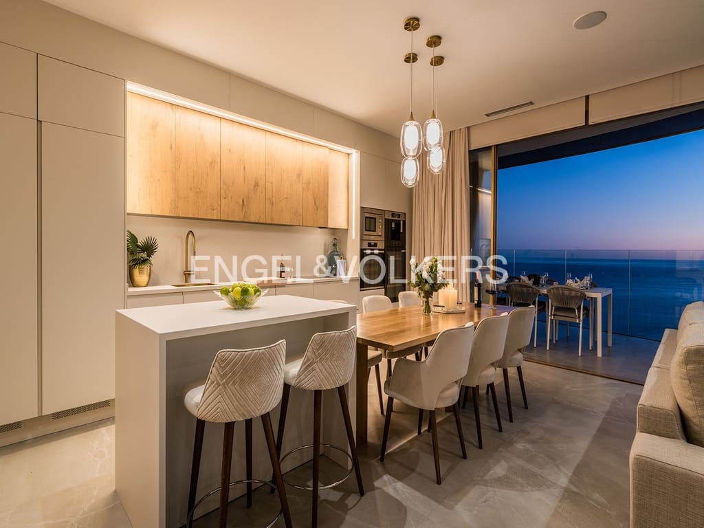 4 soveværelse Lejlighed til salg i Benidorm med swimmingpool garage - € 2.500.000 (Ref: 8866515)