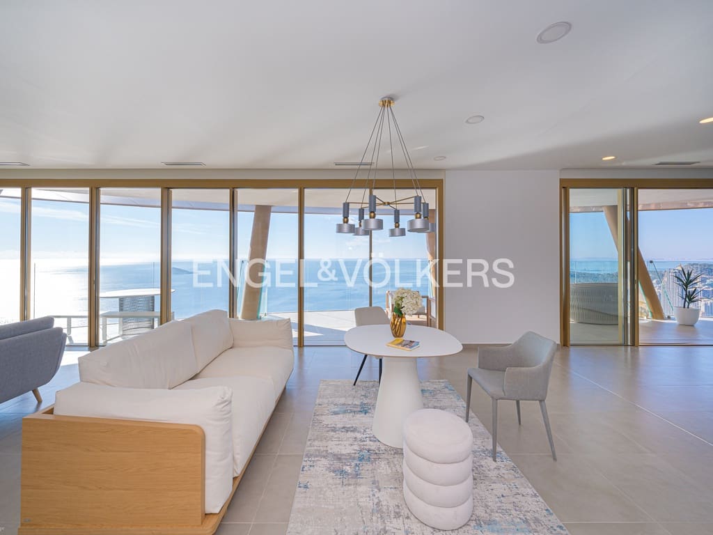 4 soveværelse Lejlighed til salg i Benidorm med swimmingpool garage - € 2.500.000 (Ref: 8866515)