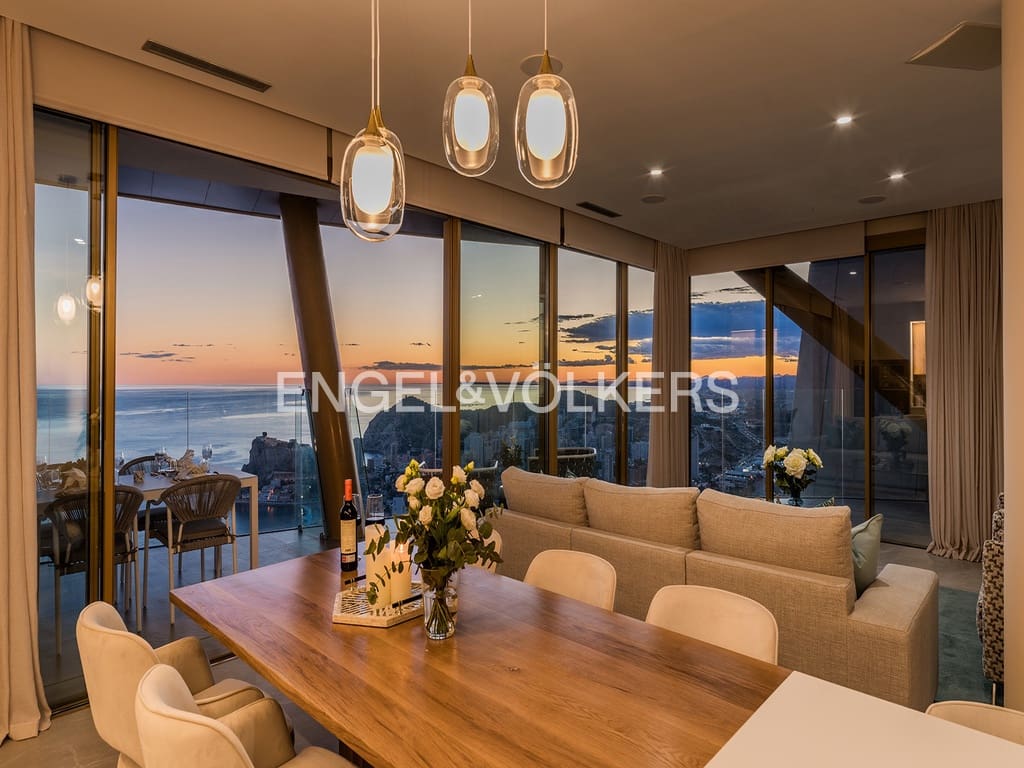 4 soveværelse Lejlighed til salg i Benidorm med swimmingpool garage - € 2.500.000 (Ref: 8866515)