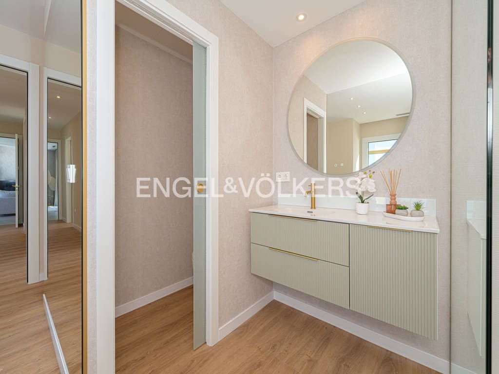 4 soveværelse Lejlighed til salg i Benidorm med swimmingpool garage - € 2.500.000 (Ref: 8866515)