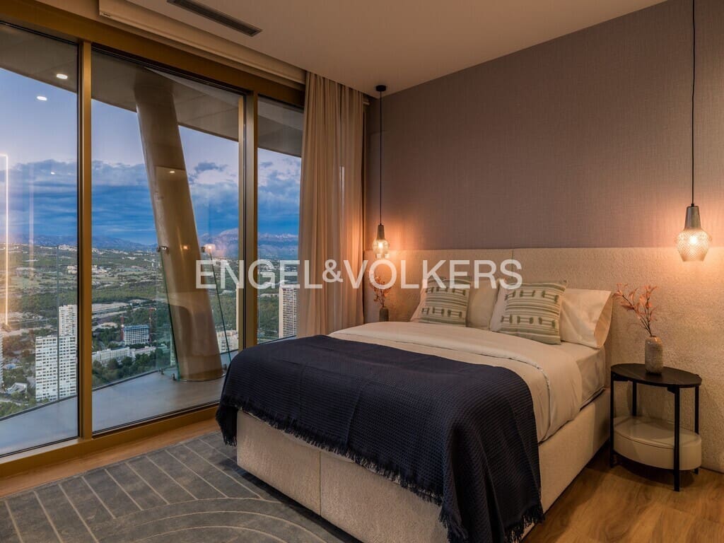 4 soveværelse Lejlighed til salg i Benidorm med swimmingpool garage - € 2.500.000 (Ref: 8866515)