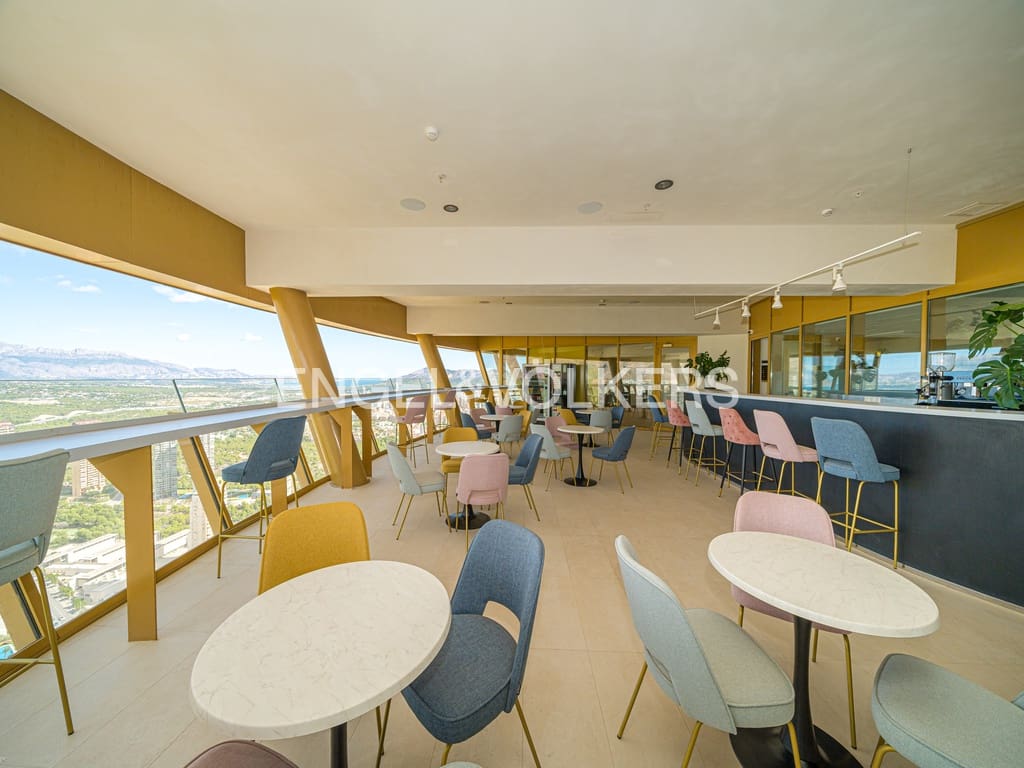 4 soveværelse Lejlighed til salg i Benidorm med swimmingpool garage - € 2.500.000 (Ref: 8866515)