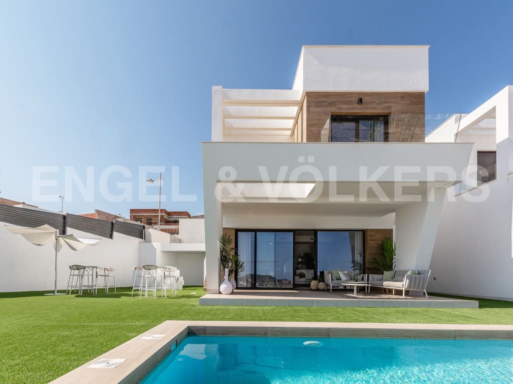 3 bedroom Villa for sale in Finestrat with pool garage - € 639,000 (Ref: 8868522)