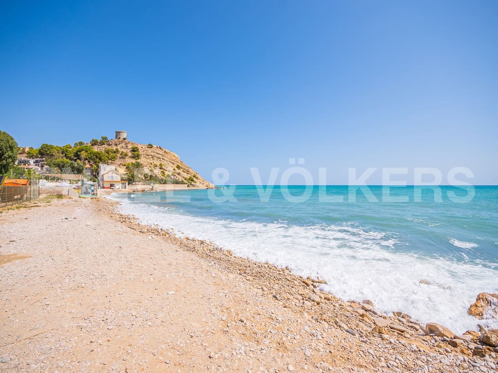 Rakentamaton maa myytävänä paikassa La Villajoyosa / Vila Joiosa - 2 250 000 € (Ref: 8868647)