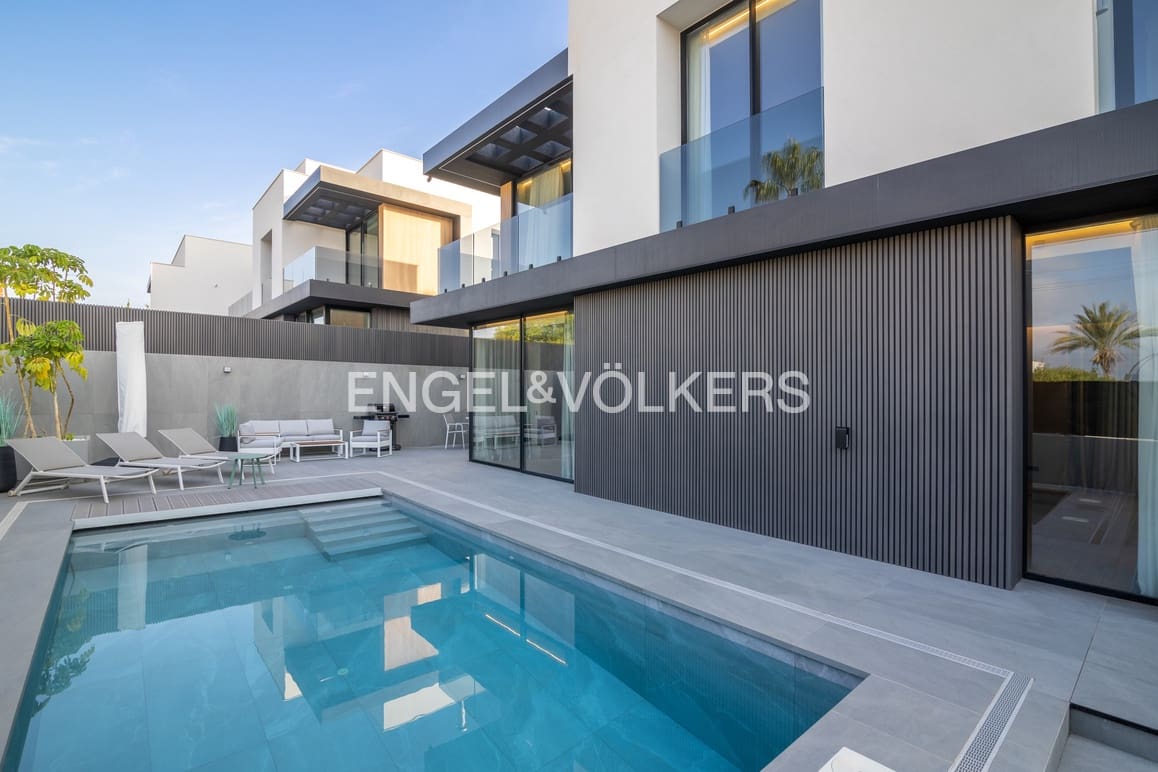 7 quarto Moradia para venda em Albir com piscina garagem - 1 950 000 € (Ref: 8878615)