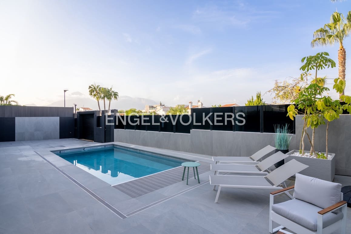 7 quarto Moradia para venda em Albir com piscina garagem - 1 950 000 € (Ref: 8878615)