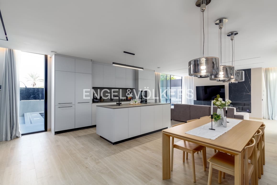 7 quarto Moradia para venda em Albir com piscina garagem - 1 950 000 € (Ref: 8878615)