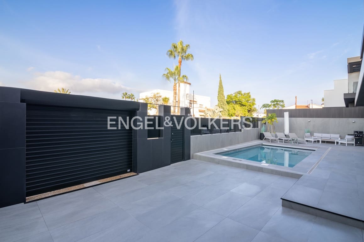 7 quarto Moradia para venda em Albir com piscina garagem - 1 950 000 € (Ref: 8878615)