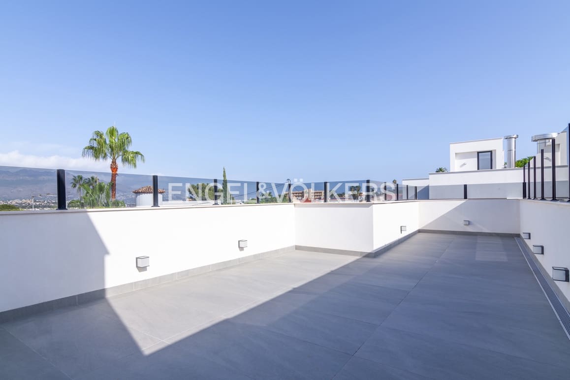 7 quarto Moradia para venda em Albir com piscina garagem - 1 950 000 € (Ref: 8878615)