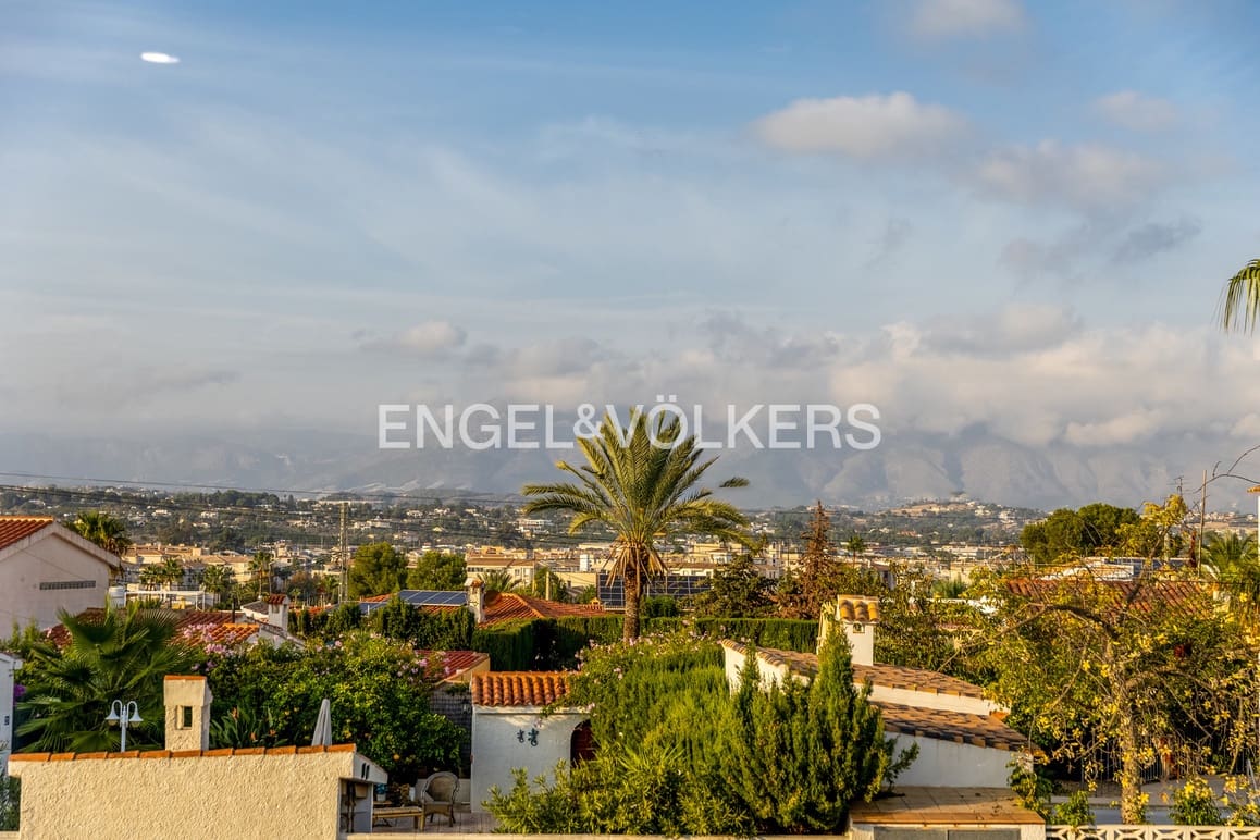 7 quarto Moradia para venda em Albir com piscina garagem - 1 950 000 € (Ref: 8878615)