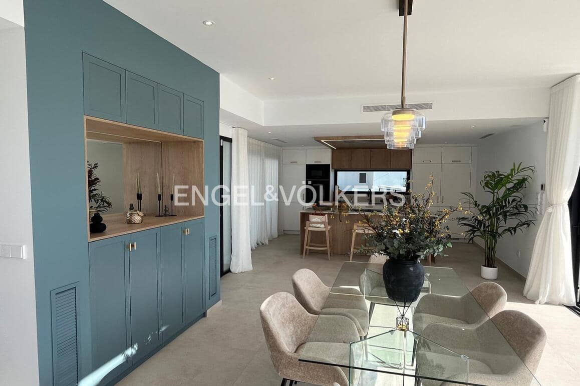 3 bedroom Villa for sale in Polop with pool garage - € 675,000 (Ref: 8886795)