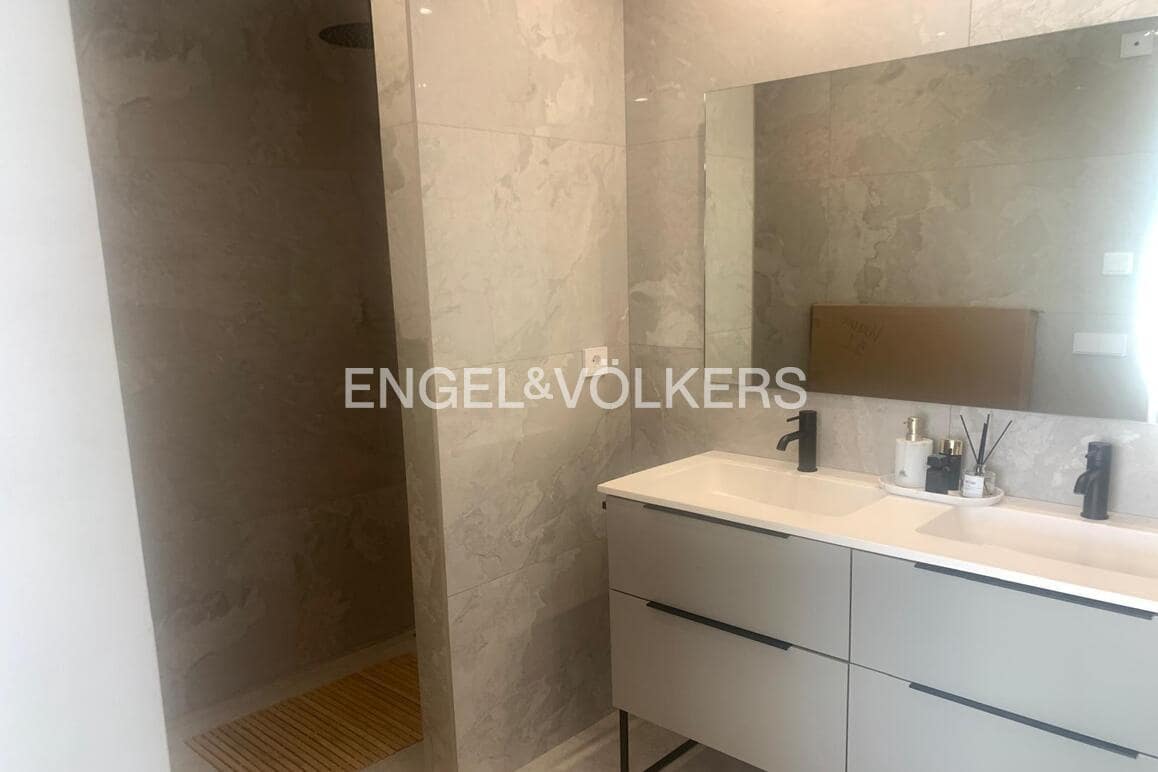 3 bedroom Villa for sale in Polop with pool garage - € 675,000 (Ref: 8886795)