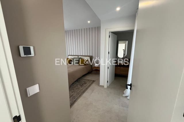 3 makuuhuone Huvila myytävänä paikassa Polop mukana uima-altaan 
autotalli - 675 000 € (Ref: 8886795)