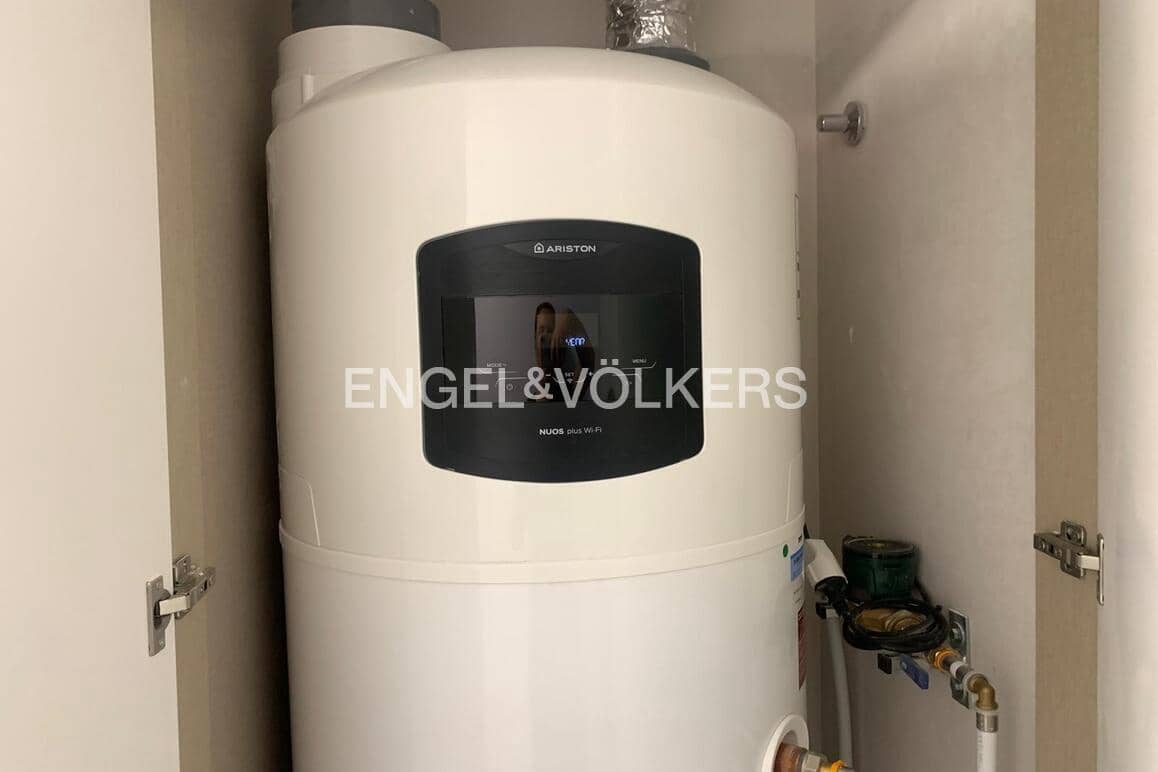 3 bedroom Villa for sale in Polop with pool garage - € 675,000 (Ref: 8886795)