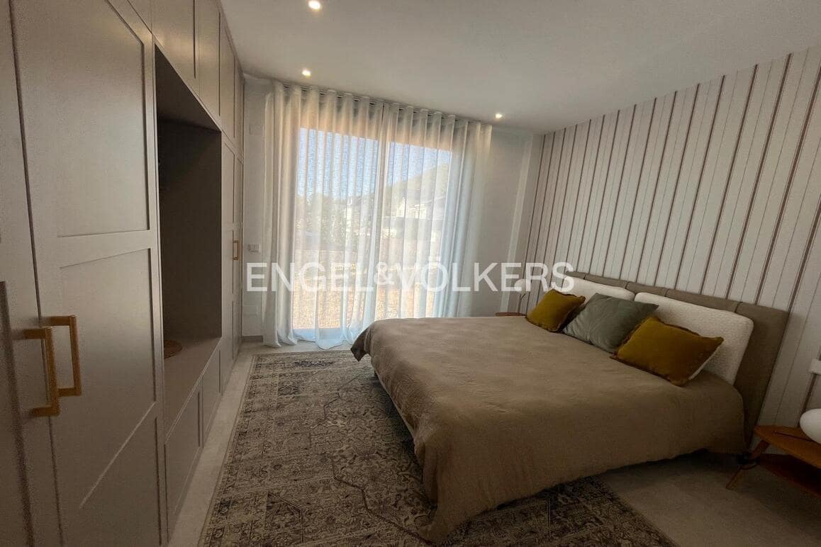 3 bedroom Villa for sale in Polop with pool garage - € 675,000 (Ref: 8886795)