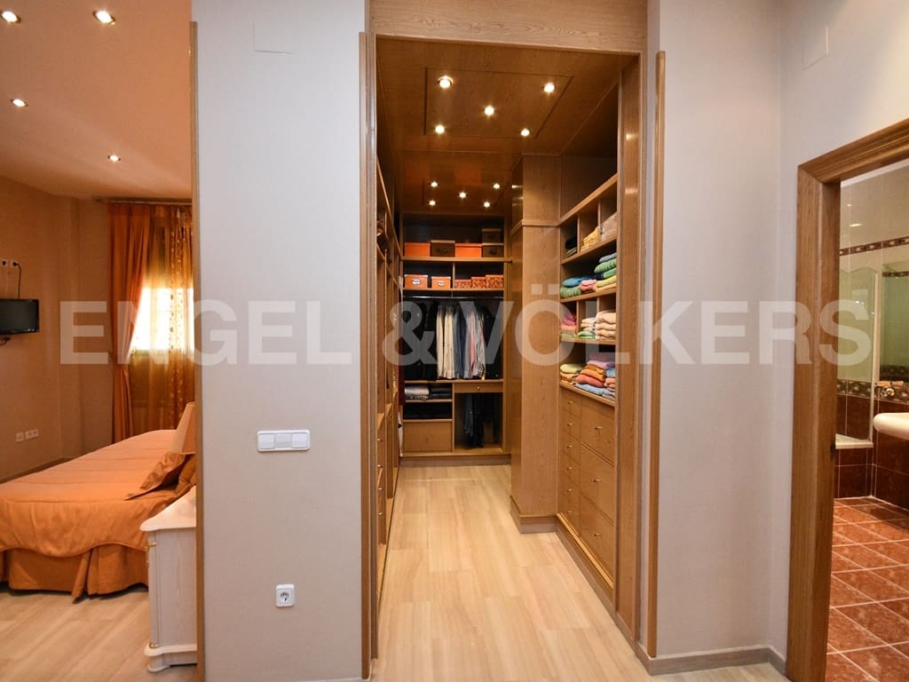 6 slaapkamer Villa te koop in Benidorm met zwembad garage - € 1.250.000 (Ref: 8886926)