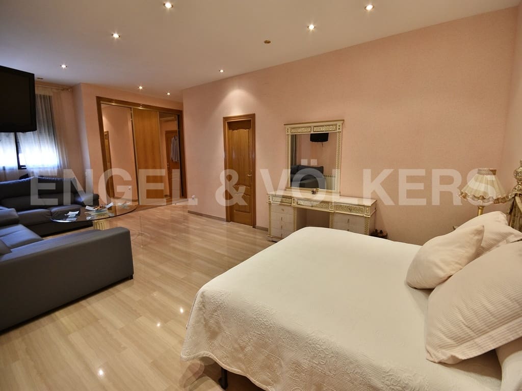 6 slaapkamer Villa te koop in Benidorm met zwembad garage - € 1.250.000 (Ref: 8886926)