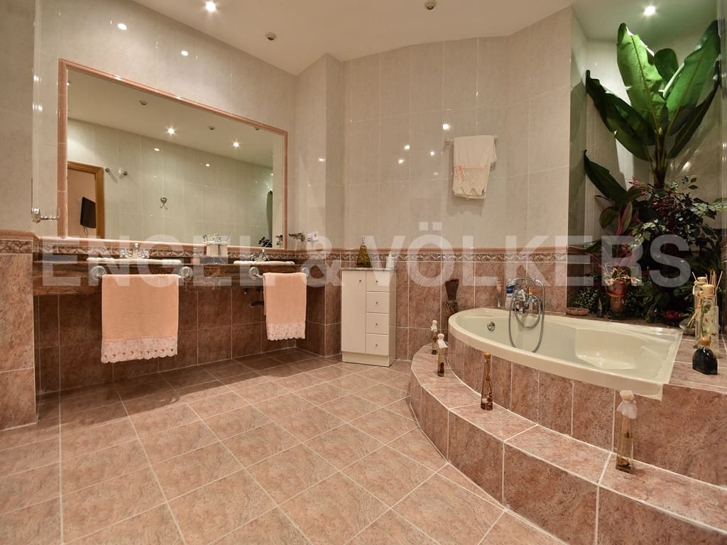 6 slaapkamer Villa te koop in Benidorm met zwembad garage - € 1.250.000 (Ref: 8886926)