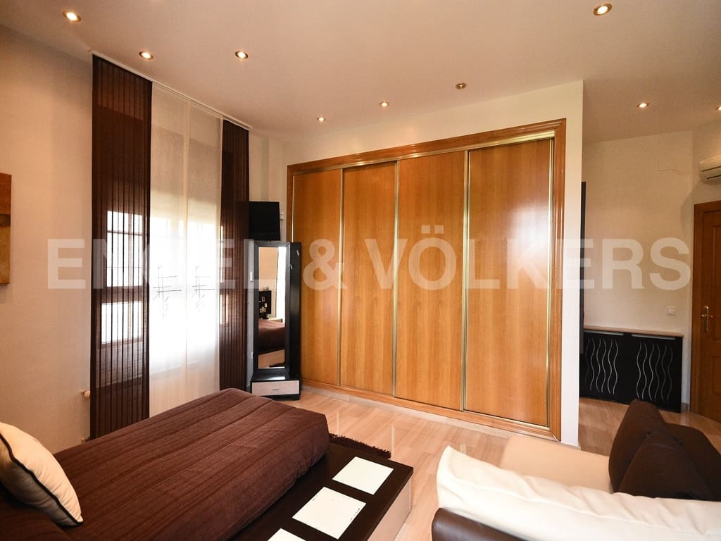 6 slaapkamer Villa te koop in Benidorm met zwembad garage - € 1.250.000 (Ref: 8886926)