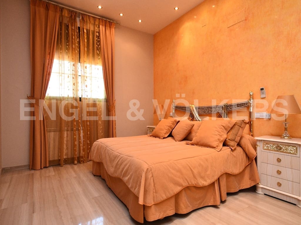 6 slaapkamer Villa te koop in Benidorm met zwembad garage - € 1.250.000 (Ref: 8886926)