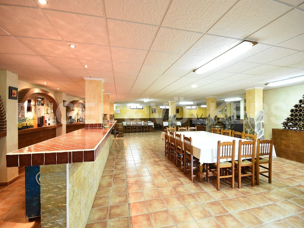 6 slaapkamer Villa te koop in Benidorm met zwembad garage - € 1.250.000 (Ref: 8886926)
